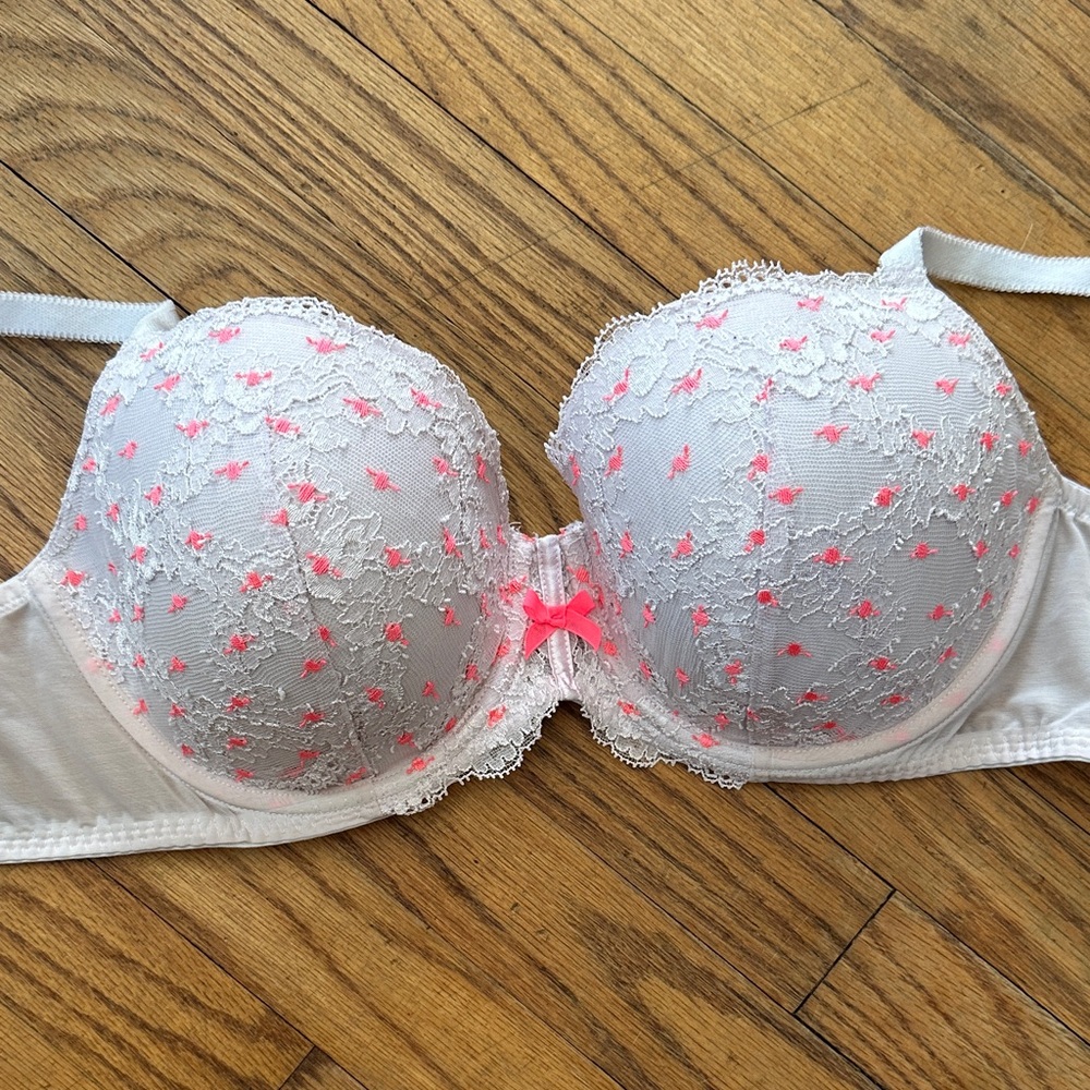 Victoria's Secret Dream Angels Lined Demi Lace Bra 34DD 💕